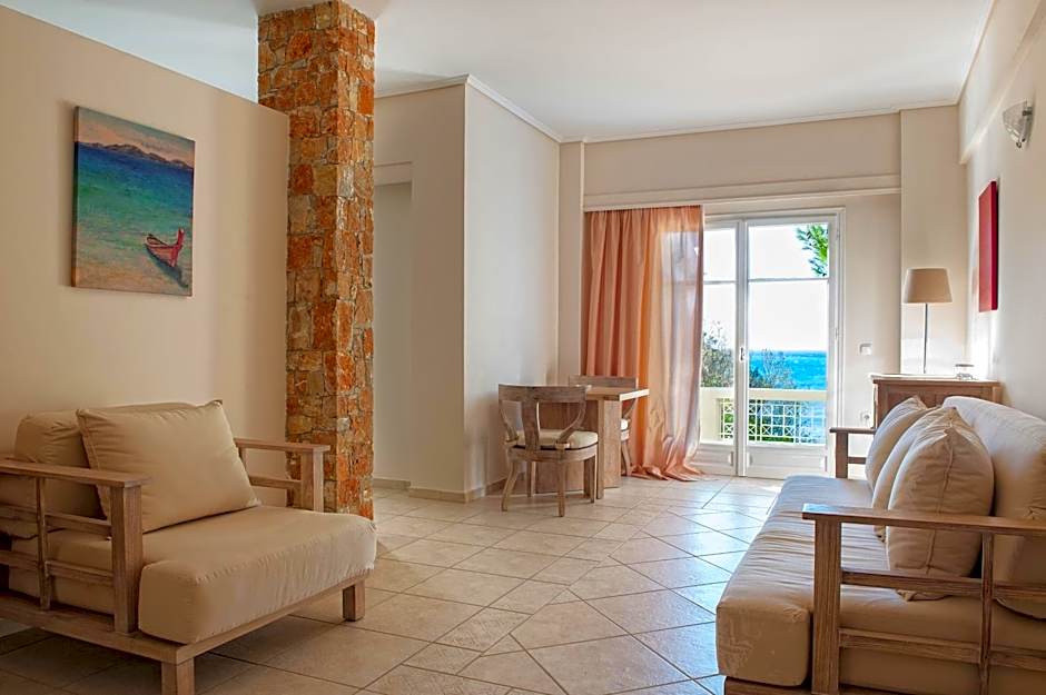Alonissos Beach Bungalows And Suites Hotel