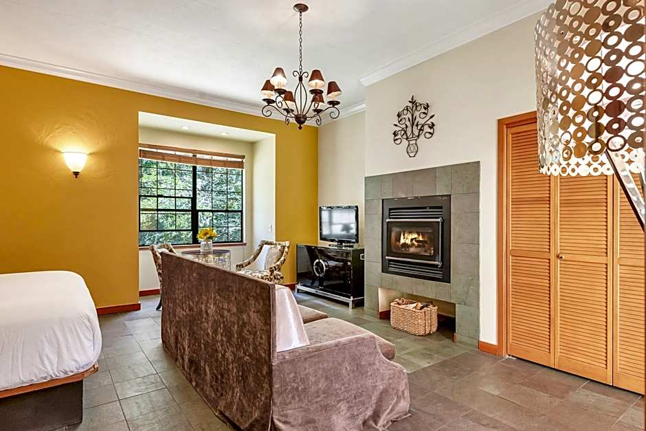 Sonoma Coast Villa and Spa