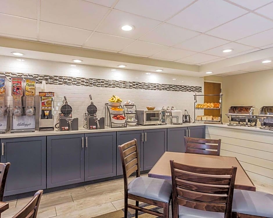 Quality Inn Mt. Pleasant – Charleston