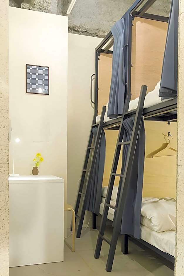 Obi Hostel