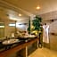 Coco de Mer and Black Parrot Suites