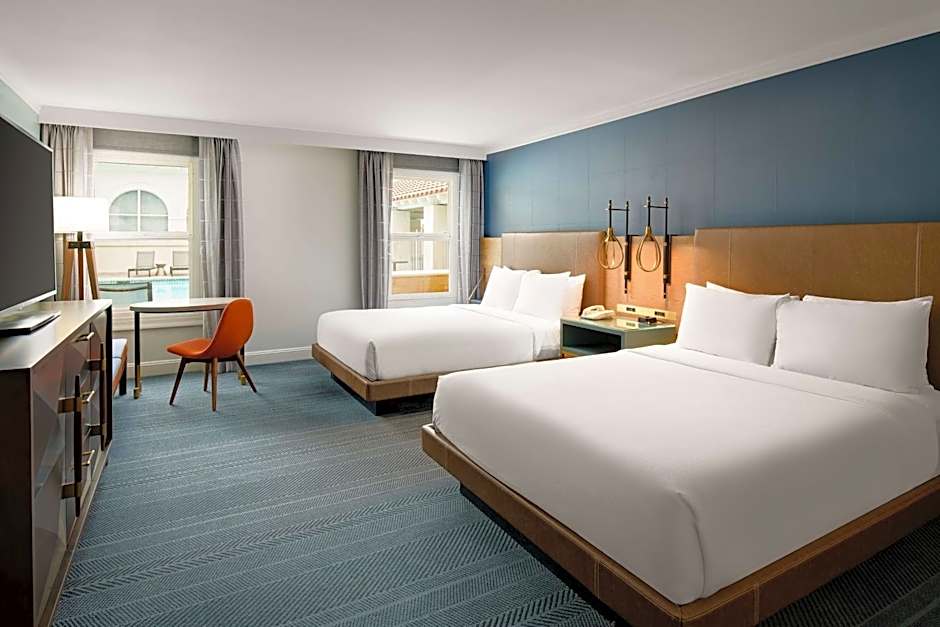 Hayes Mansion San Jose, Curio Collection by Hilton