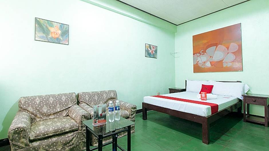 RedDoorz @ Gaea's Apartment Panglao