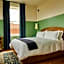The Drayton Hotel Savannah, Curio Collection by Hilton