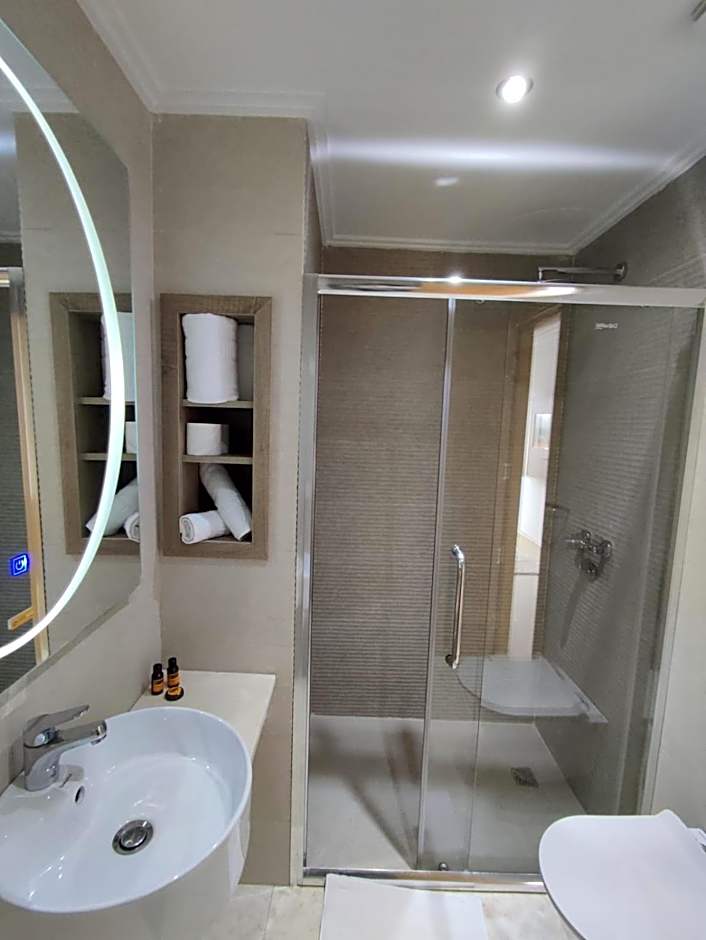 LOTUS HOTEL Casanearshore