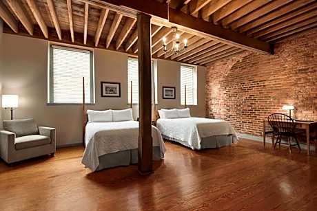 2 Double Beds Deluxe Mobility Accessible Room Non-Smoking