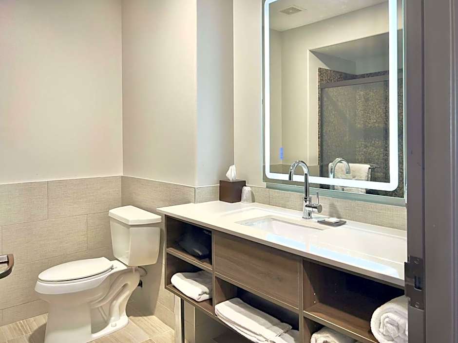 The Oread Lawrence, Tapestry Collection by Hilton