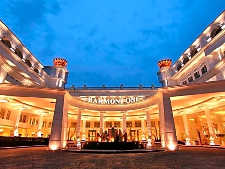 Harmoni One Convention Hotel and Service Apartments