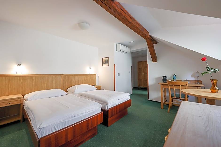 LH Hotel Mlýn