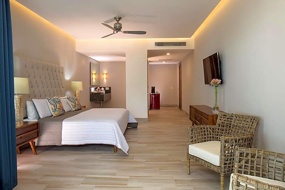 Vista Vallarta All Suites On The Beach