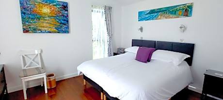 One-Bedroom Bungalow