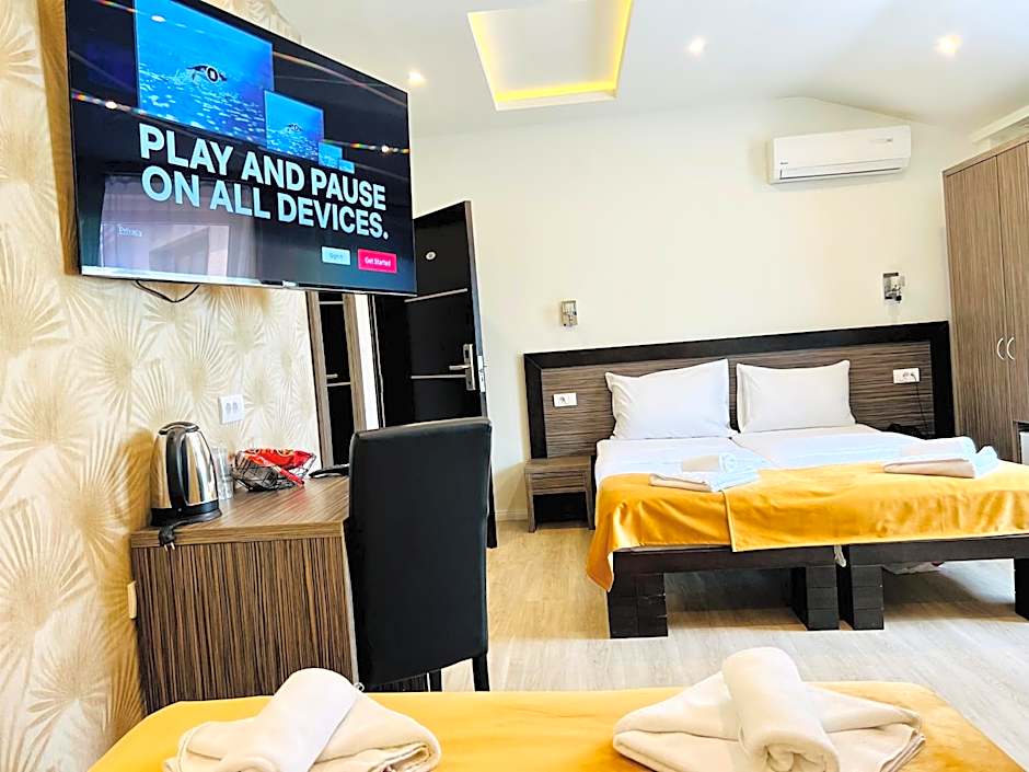 Side One Design Hotel Garni