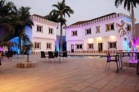 R And K Guest Palace, Kano