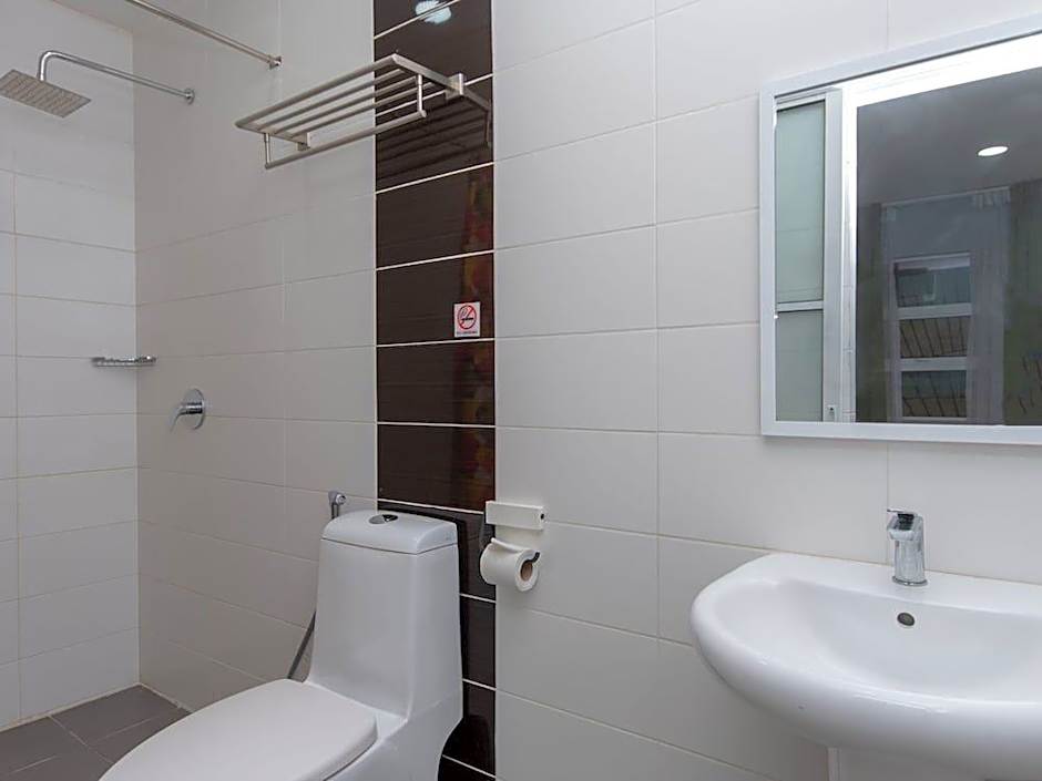 Capital O 89344 Labuan Avenue Hotel