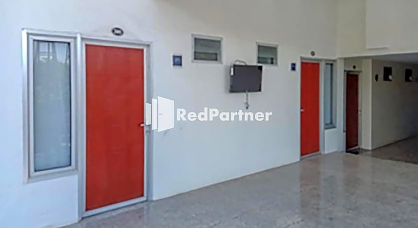 Hotel Trikatu Kendal near Taman Kota Weleri Mitra RedDoorz