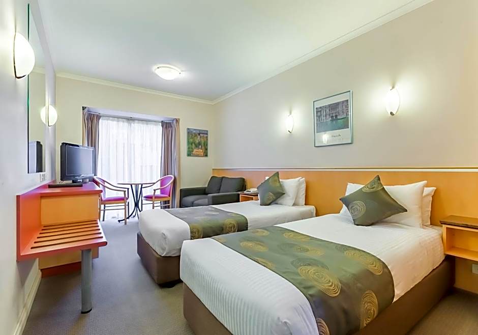 The Waverley International Hotel