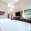 La Quinta Inn & Suites by Wyndham Sulphur (Lake Charles)