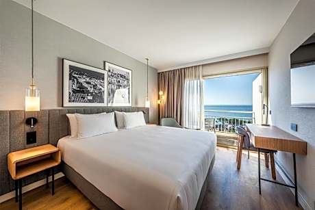 Premium Room with Sea View and Balcony