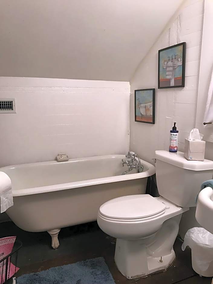 Riverboat Bed & Breakfast