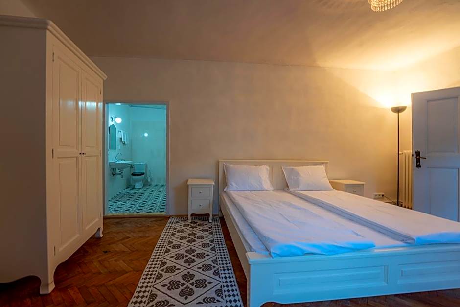 Casa Josef Bacon - La Strada -