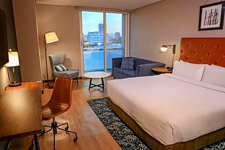 Superior King Room
