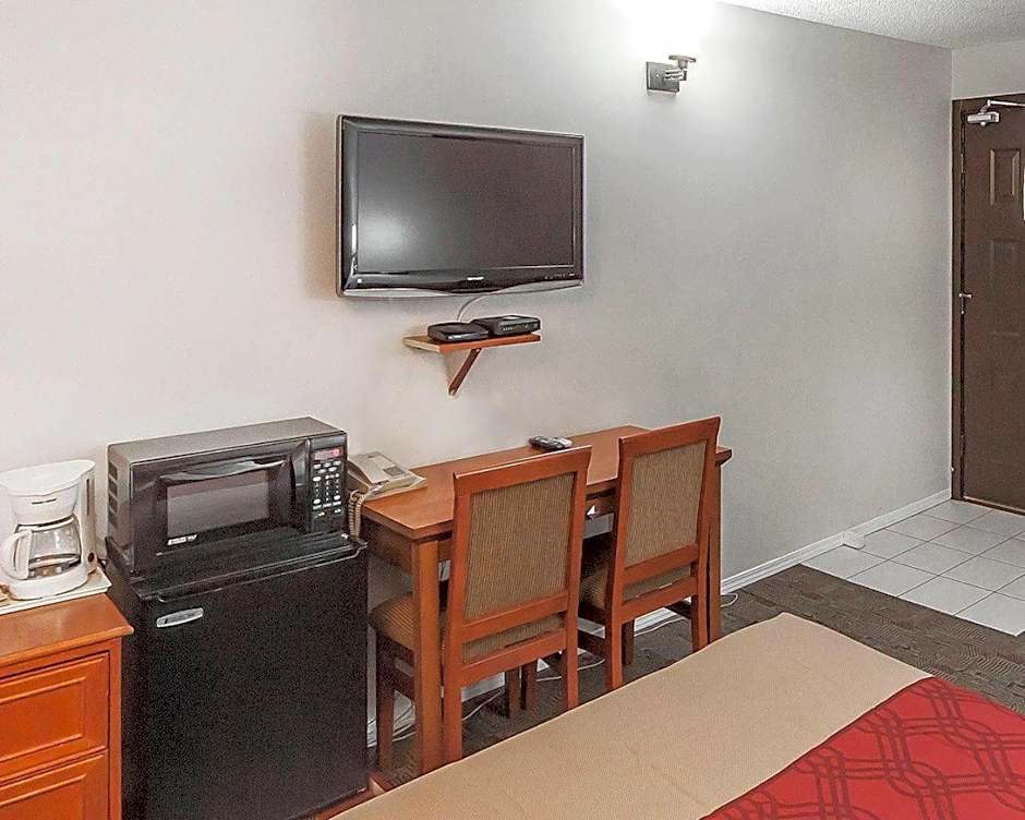 Econo Lodge Inn & Suites Drumheller