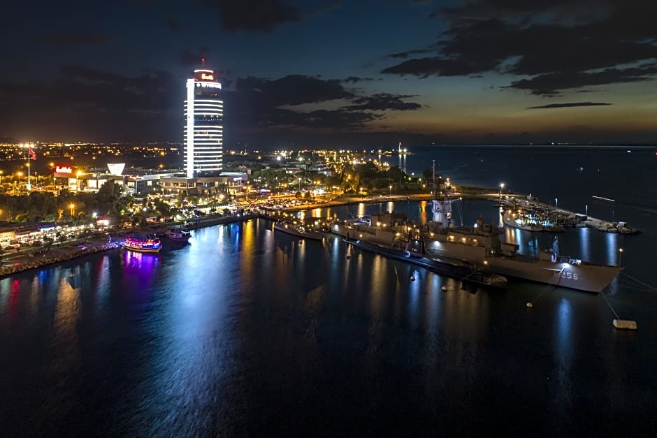 Wyndham Grand Izmir Ozdilek Thermal & Spa