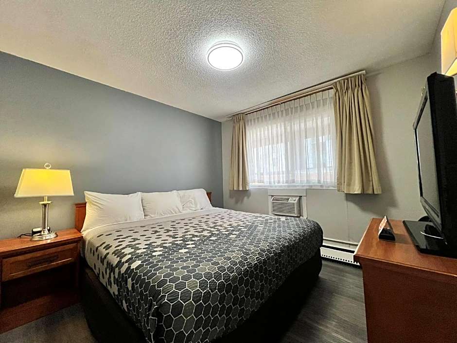 Econo Lodge Motel Village