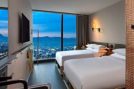 2 Queen View Room, Guest room, 2 Queen, City view