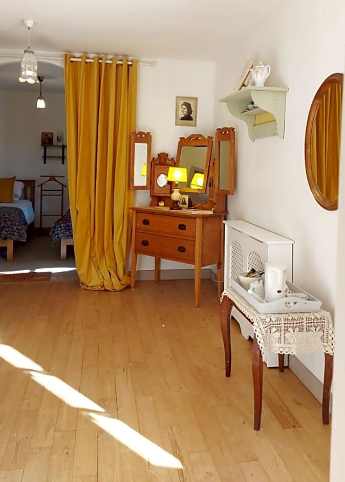 Les Cèdres