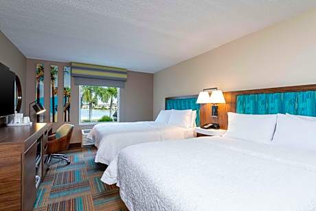 2 Queen Beds Nonsmoking