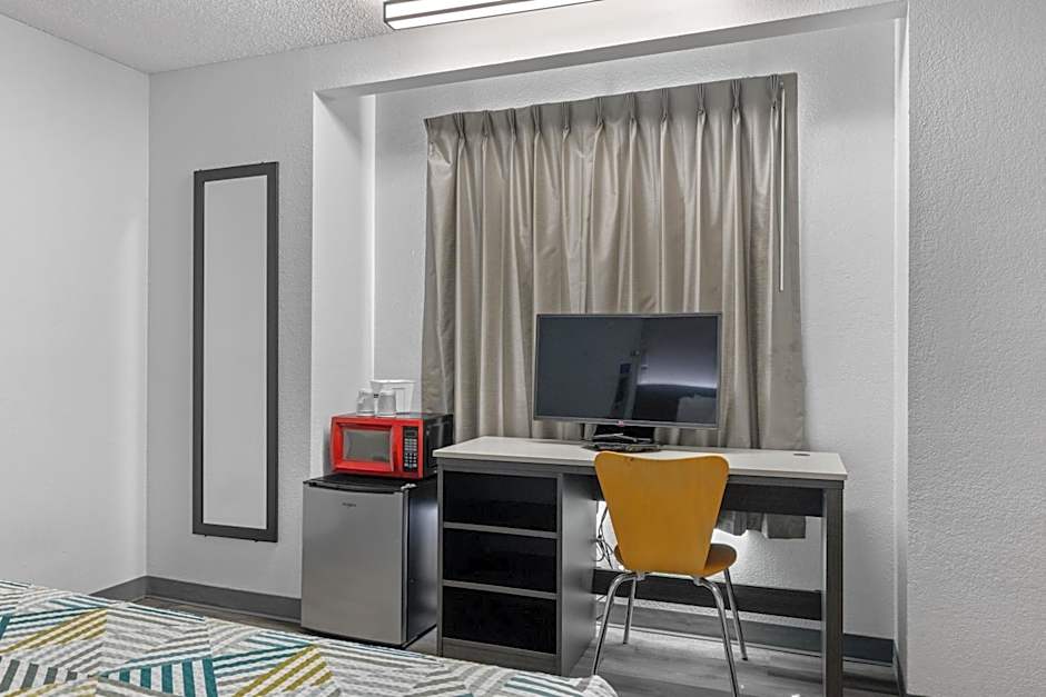 Motel 6-San Diego, CA - North