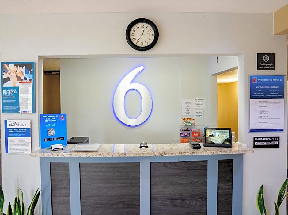Motel 6 Litchfield, IL