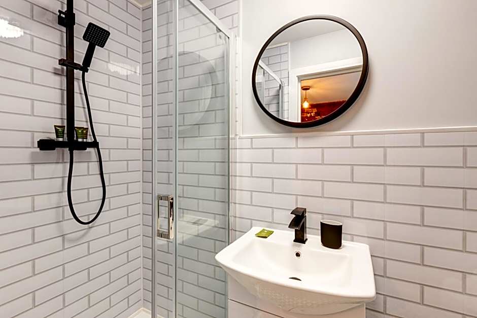 Bondgate Hotel East Midlands Airport