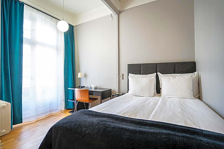Photo 1 of 5 of Small Double Room