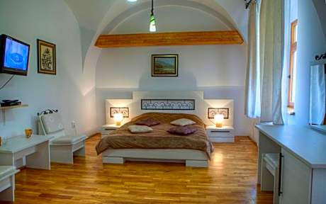 Piata Sfatului Central Confort