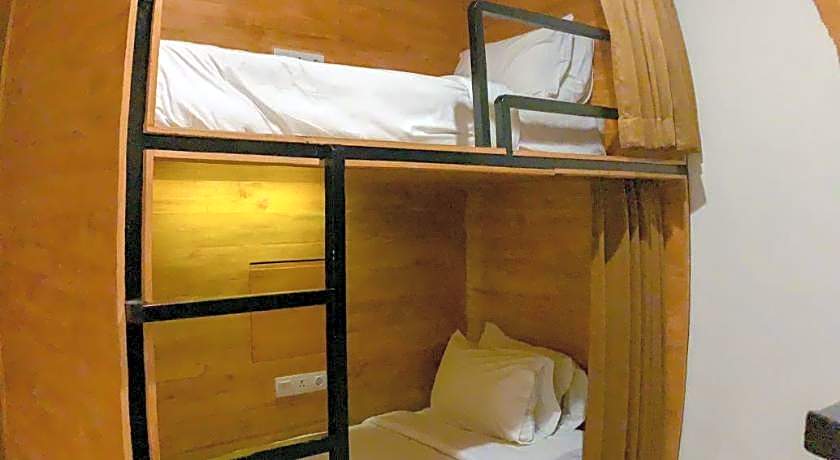 D beds Hostel