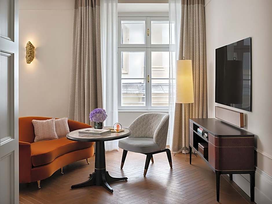 Rosewood Vienna