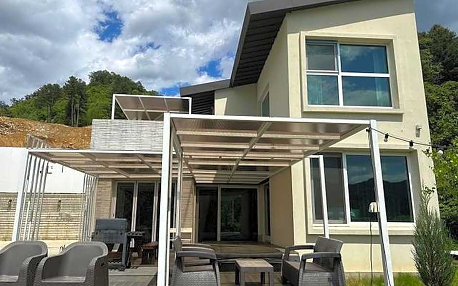 Gapyeong Pool Villa Lavelo Pension