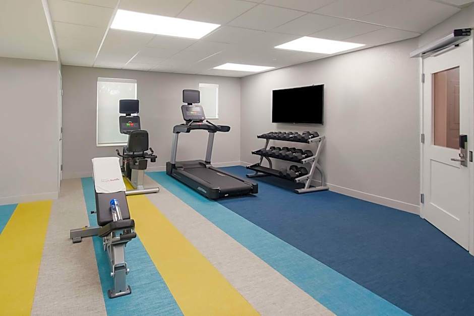 Sonesta Simply Suites Falls Church