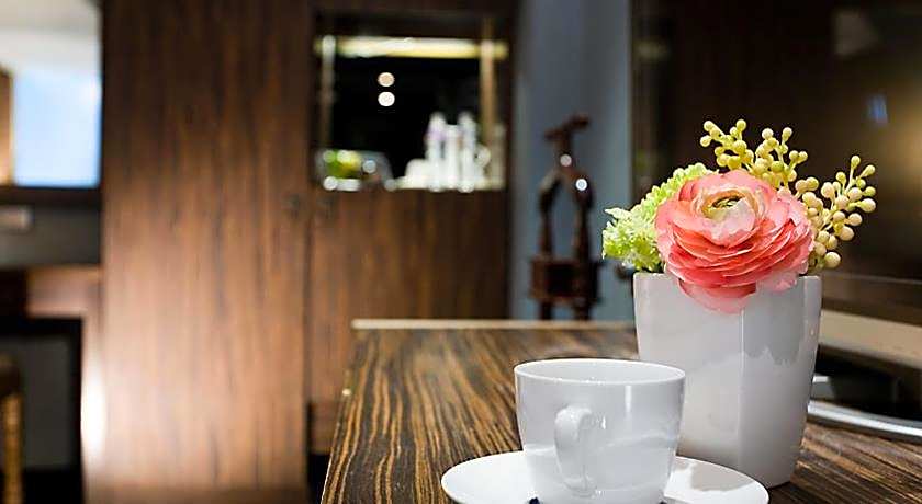 Hold Me Hotel  Zhongzheng