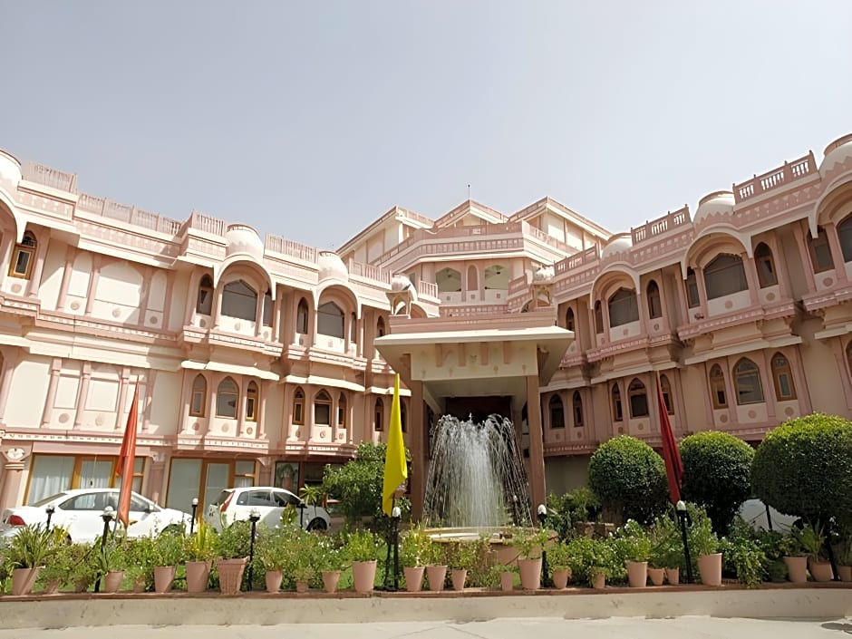 Hotel Raj Vilas Place