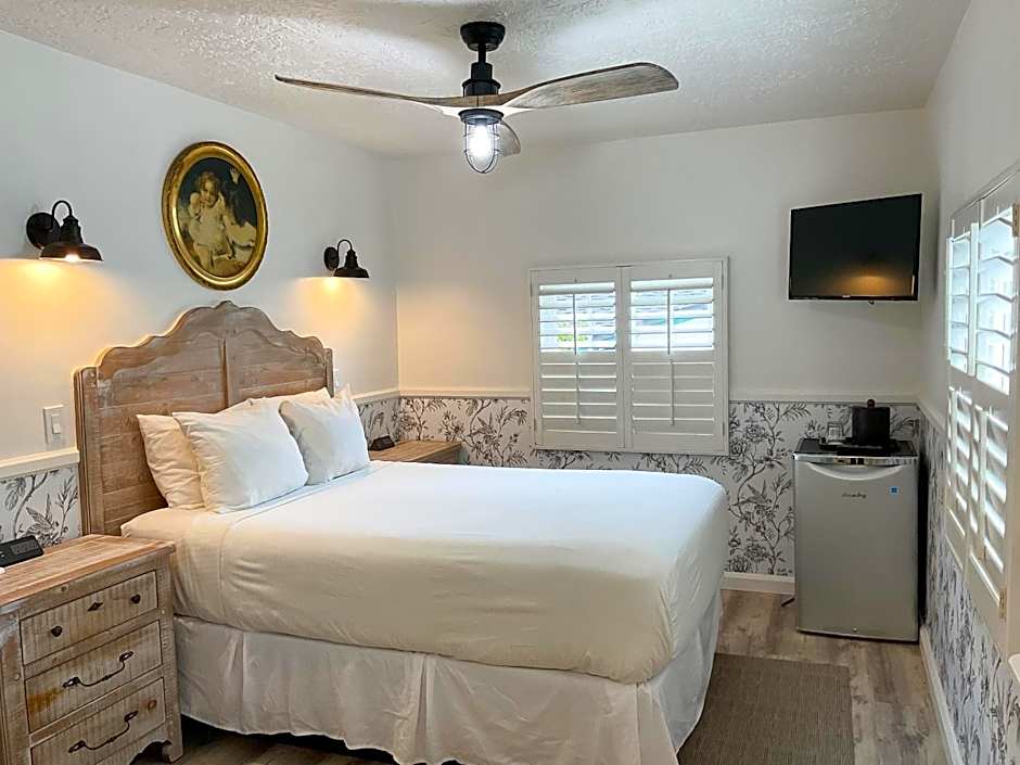 Carmel Green Lantern Inn