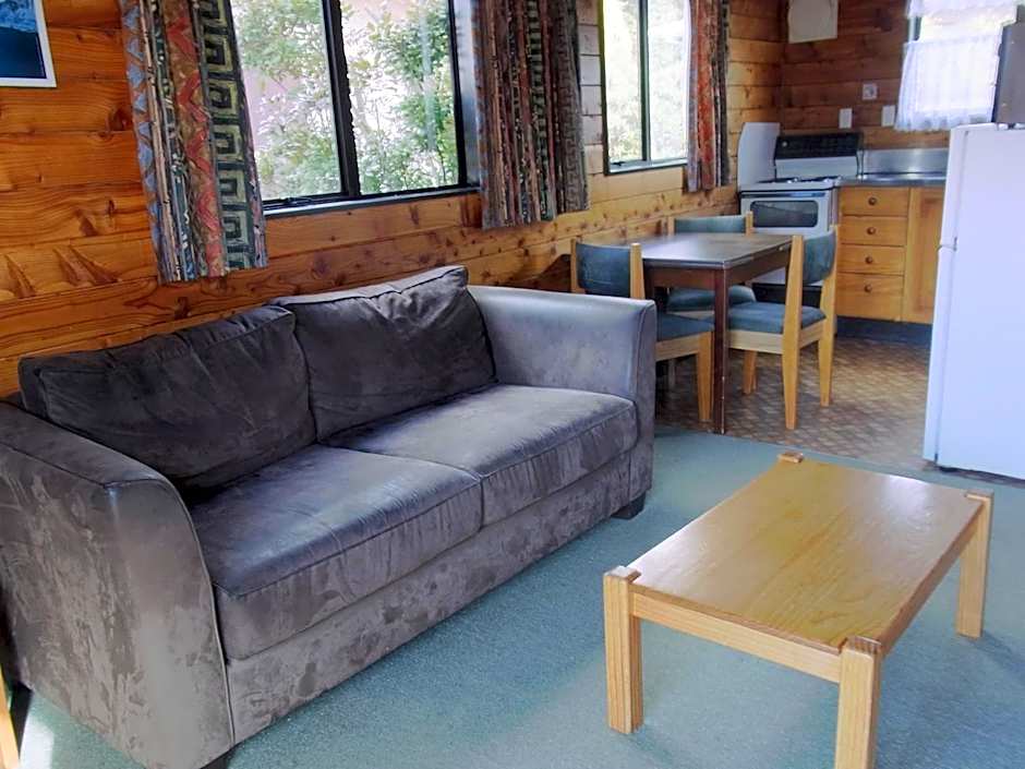 Ossies Motels and Chalets