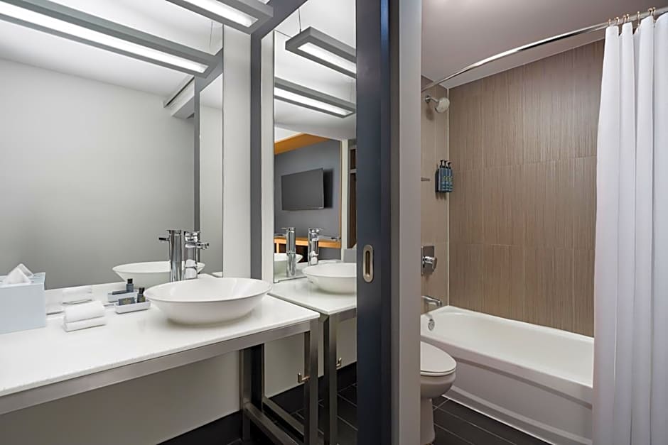 Aloft by Marriott Miami - Brickell
