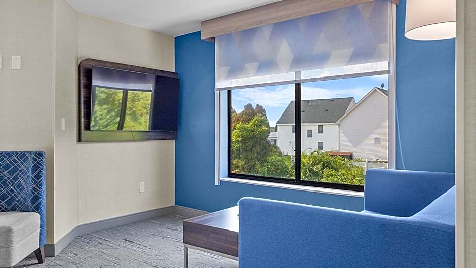 Holiday Inn Express Hotel & Suites Manchester - Airport By IHG