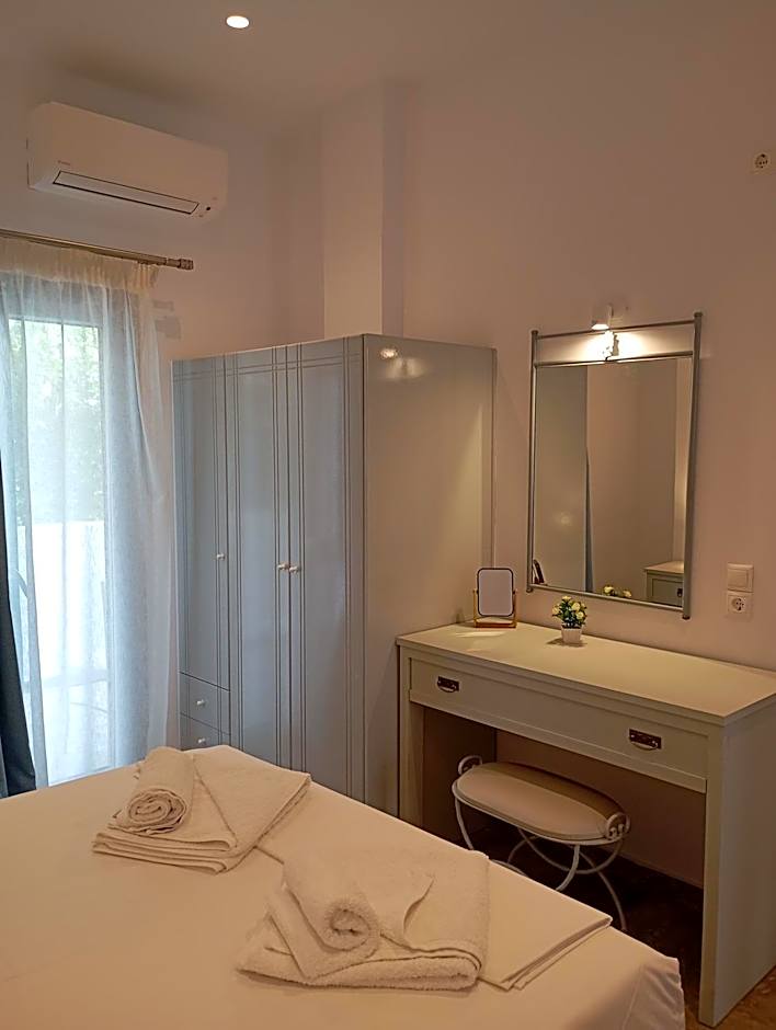 Ifestia Hotel