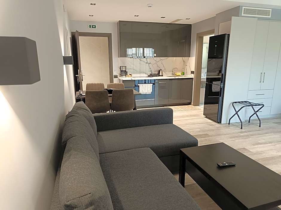 Oikos 9 Rooms and Suites