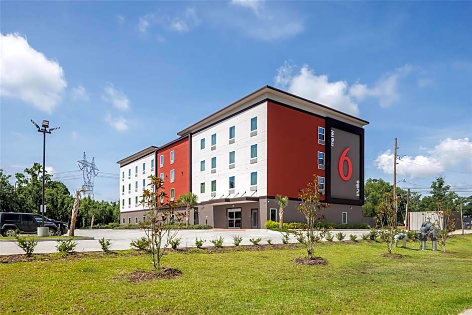 Motel 6 Gonzales, LA Baton Rouge Geismar Prairieville I 10