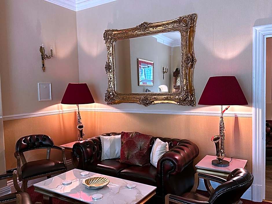 Chester Court Hotel